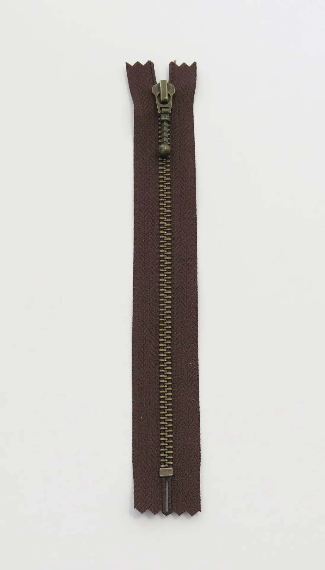 Lynlås YKK 6 mm antik messing, fast (Brun 0570)